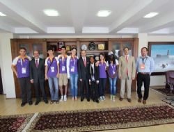 Türkçe'nin çiçekleri Büyükşehir'de açtı